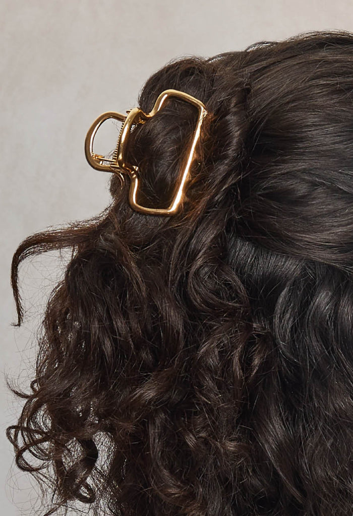 Kitsch Metal Medium Open Shape Puffy Claw