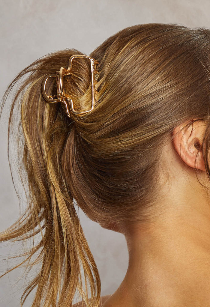 Kitsch Metal Medium Open Shape Puffy Claw