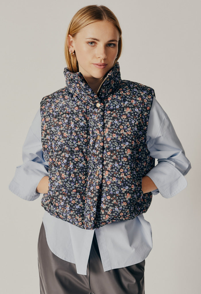 Deluc Styx Printed Puffer Gilet-Floral