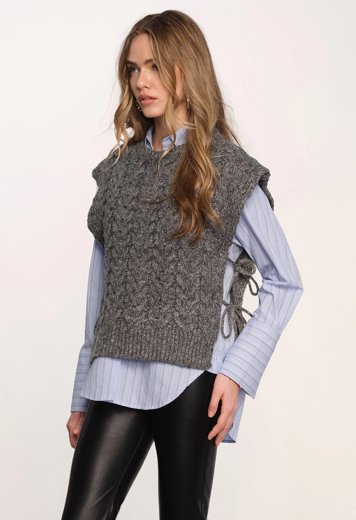 Heartloom Miel Vest-Charcoal