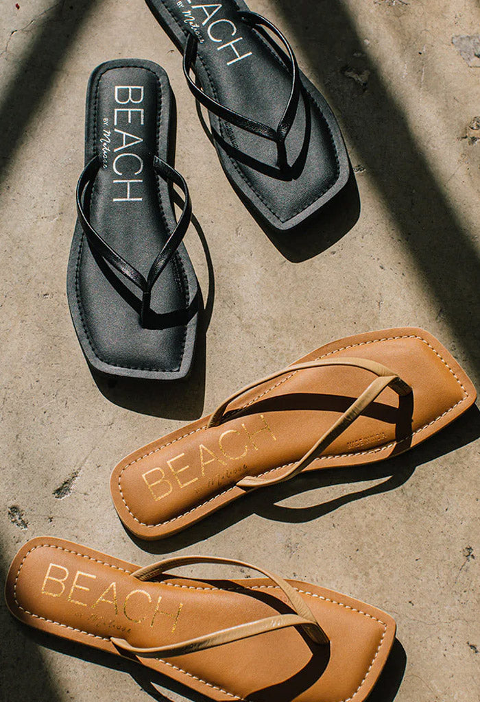 Matisse Bungalow Thong Sandal-White